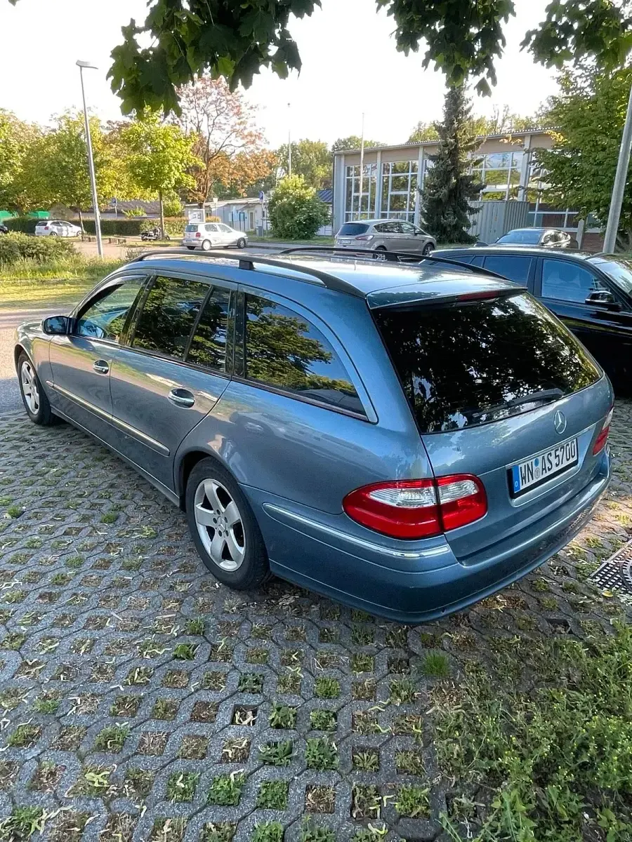 Gebraucht Mercedes E320 224 PS (164 kW) 2004 Blau Kombi