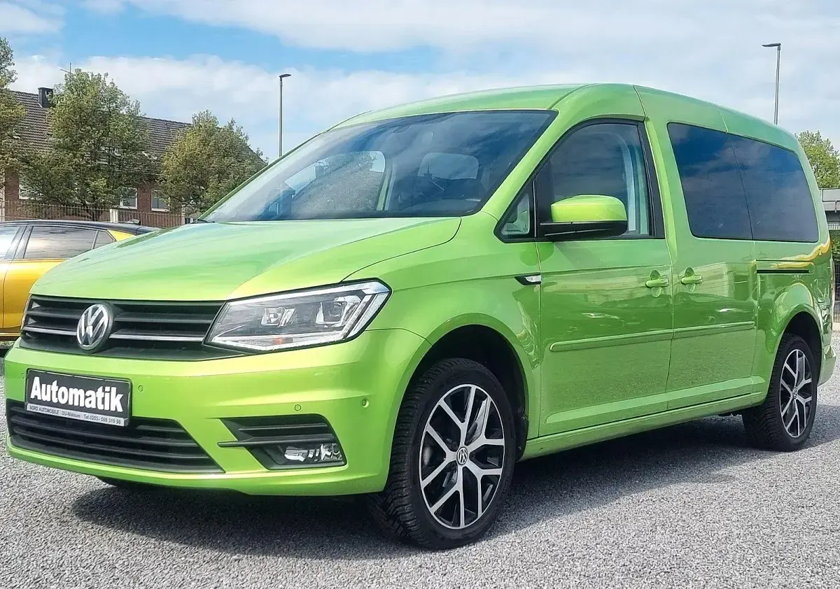 Używany VW Caddy Maxi Trendline 125 KM (91 kW) 2019 Zielony Minivan