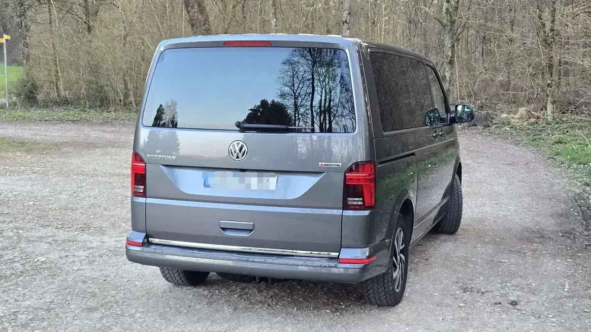 Gebraucht VW Multivan Comfortline 150 PS (110 kW) 2021 Van / Kleinbus