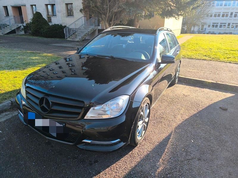 Gebraucht Mercedes 220 170 PS (125 kW) 2013 Schwarz Kombi