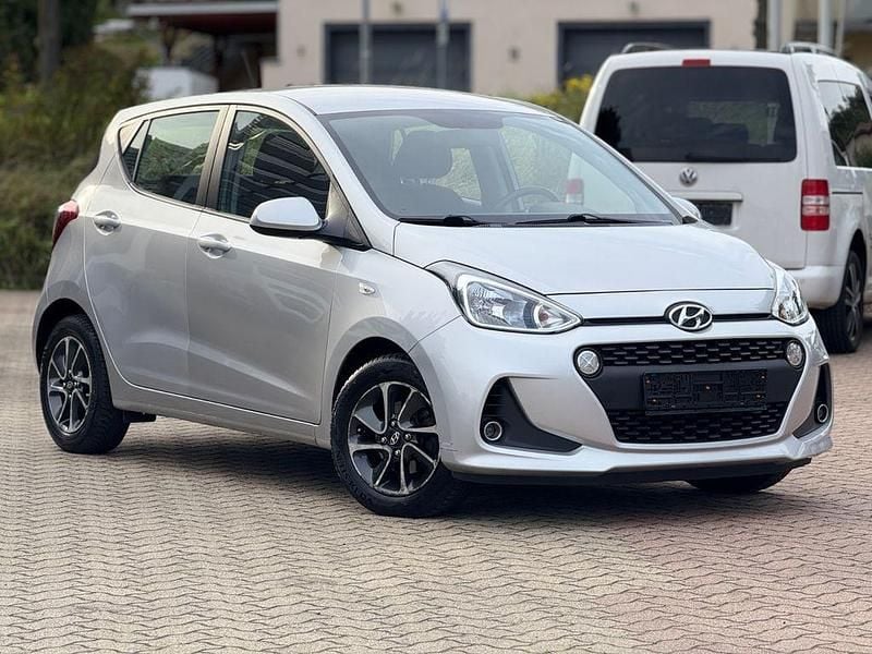 Sleek silver Gebraucht 2017 Hyundai i10 YES! Kleinwagen | 7.800 € (Fairer Preis) - Bild 1/4