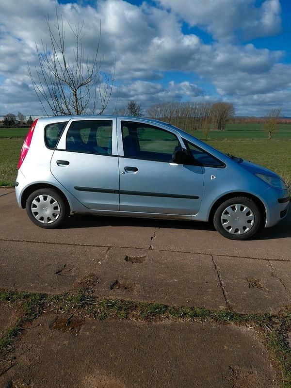 Gebraucht Mitsubishi Colt 95 PS (69 kW) 2005 Grau Kleinwagen
