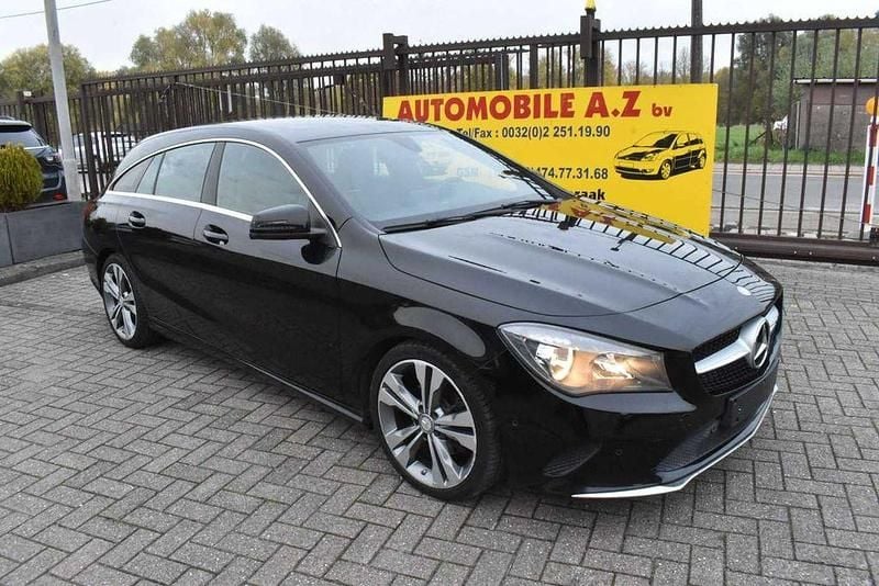 Schwarz Gebraucht 2017 Mercedes CLA200 Limousine | 12.000 € (Superpreis) - Bild 1/4