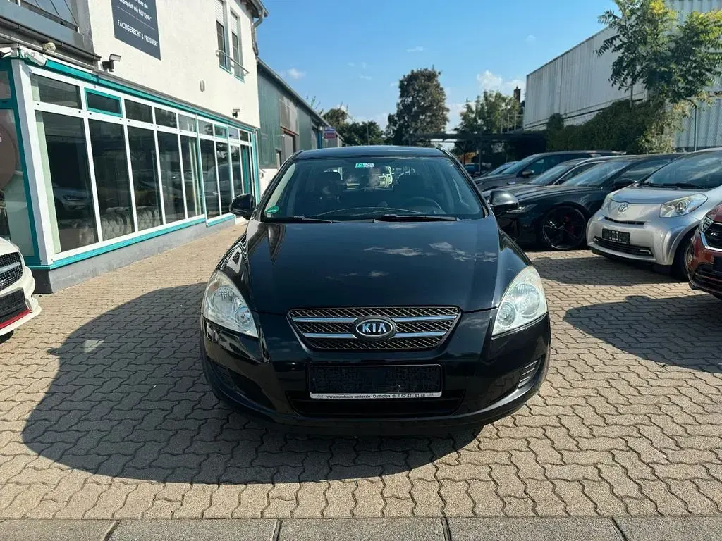 Gebraucht Kia Ceed EX 90 PS (66 kW) 2009 Schwarz Kleinwagen
