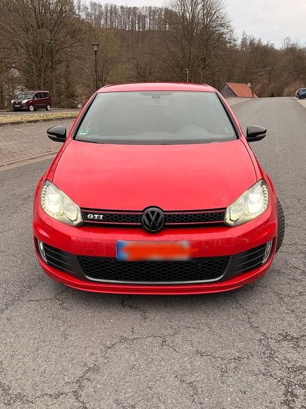 Gebraucht VW Golf VI GTI 211 PS (155 kW) 2011 Rot Kleinwagen