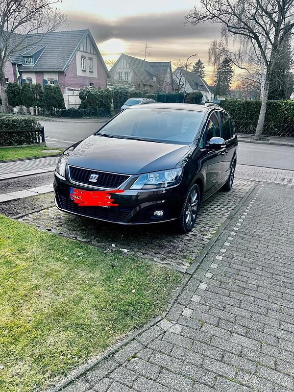 Gebraucht Seat Alhambra 140 PS (102 kW) 2015 Braun Van / Kleinbus