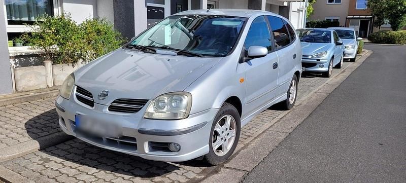 Silber Gebraucht 2005 Nissan Almera Tino Van / Kleinbus | 950 € (Superpreis) - Bild 1/4