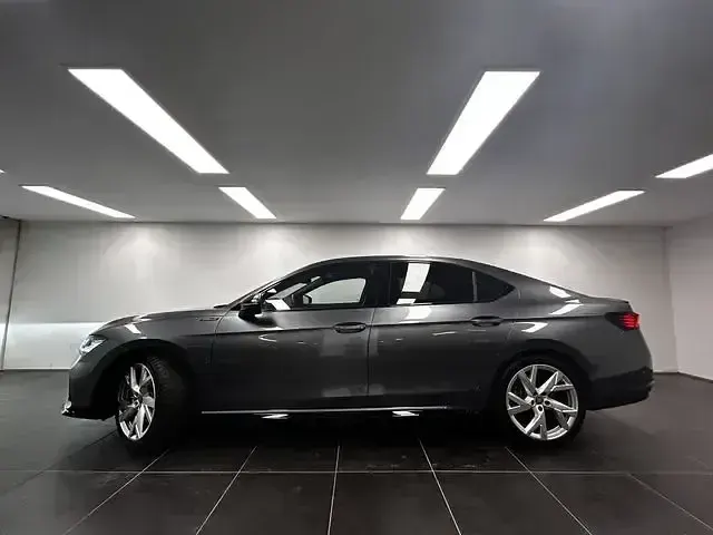 Gebraucht Skoda Superb 265 PS (194 kW) 2025 Graphitegrau metallic Limousine