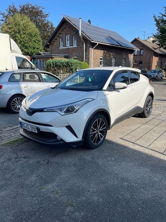Second-hand Toyota C-HR Edition 122 CP (89 kW) 2017 Alb SUV