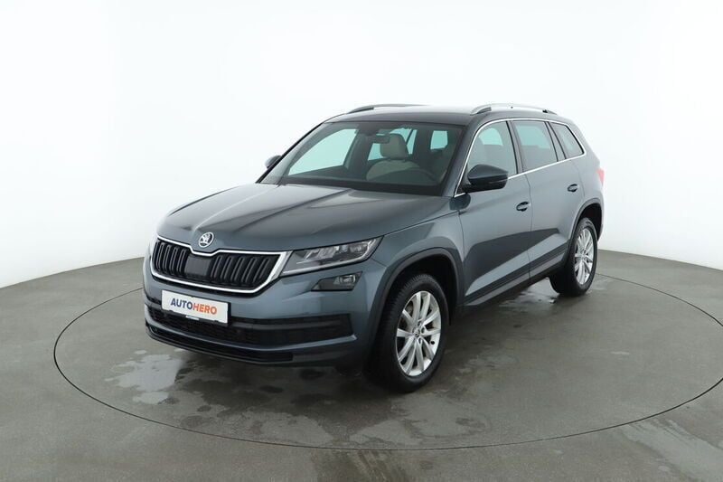 Grau Gebraucht 2019 Skoda Kodiaq Style SUV | 22.650 € (Fairer Preis) - Bild 1/4