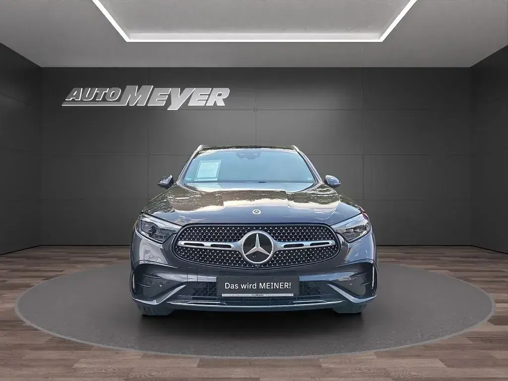 Gebraucht Mercedes GLC450 Premium Plus 367 PS (269 kW) 2024 Grau SUV
