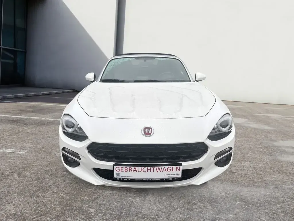 Gebraucht Fiat 124 Spider Lusso 140 PS (102 kW) 2019 Weiß Cabrio