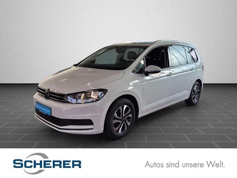 Gebraucht VW Touran Active 150 PS (110 kW) 2023 Pure white Van / Kleinbus