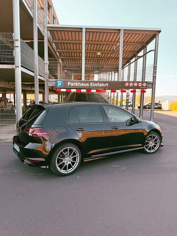 Gebraucht VW Golf VII R-line 150 PS (110 kW) 2014 Schwarz Limousine