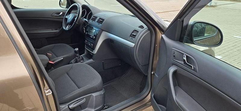 Gebraucht Skoda Yeti Ambition 150 PS (110 kW) 2016 Beige SUV