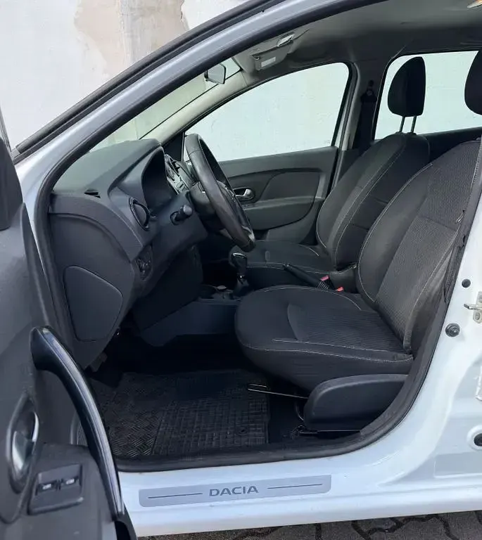 Gebraucht Dacia Logan MCV Lauréate 90 PS (66 kW) 2017 Weiß Kombi