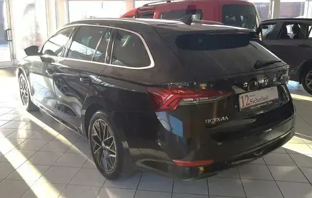 Gebraucht Skoda Octavia Style 150 PS (110 kW) 2024 Schwarzmagic perleffekt Kombi