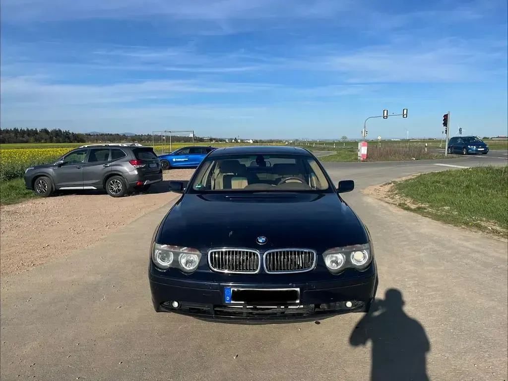 Gebraucht BMW 745 333 PS (244 kW) 2004 Blau Limousine