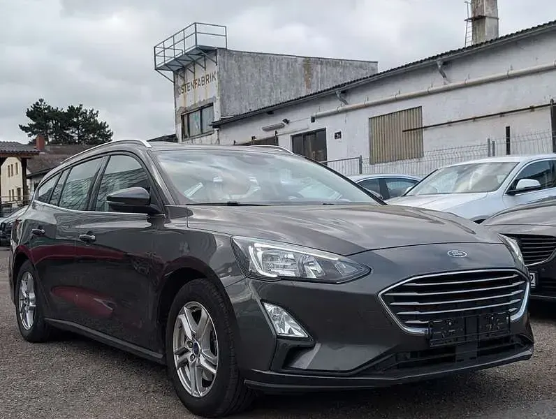 Używany Ford Focus Trend 125 KM (91 kW) 2021 Szary Kombi