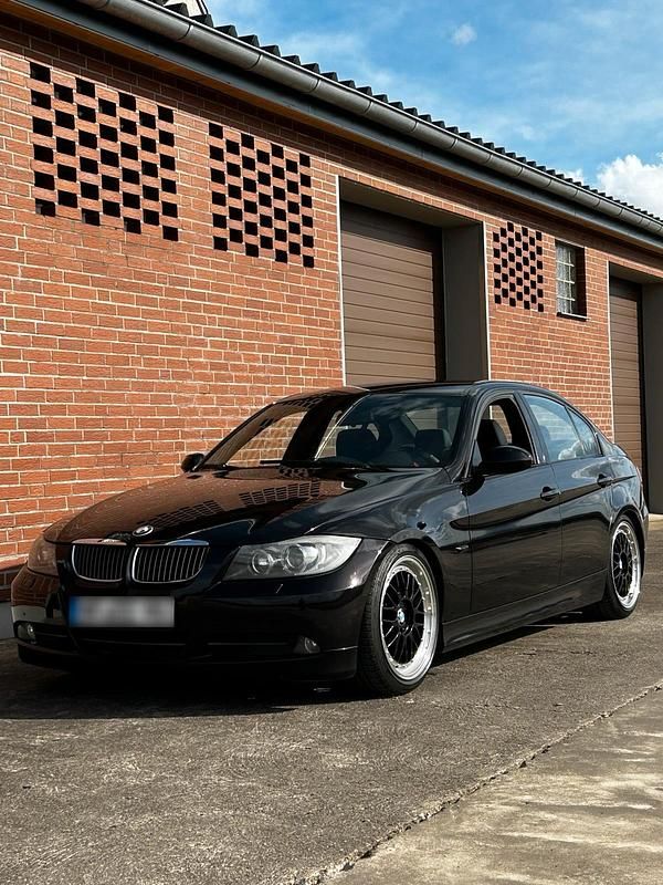Gebraucht BMW 325 218 PS (160 kW) 2006 Schwarz Limousine