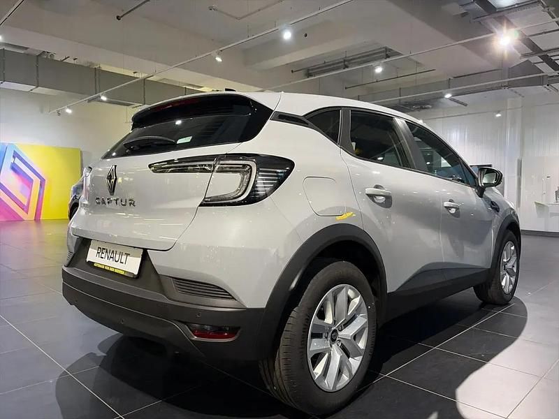 Neu Renault Captur Evolution 140 PS (102 kW) 2026 Grau SUV