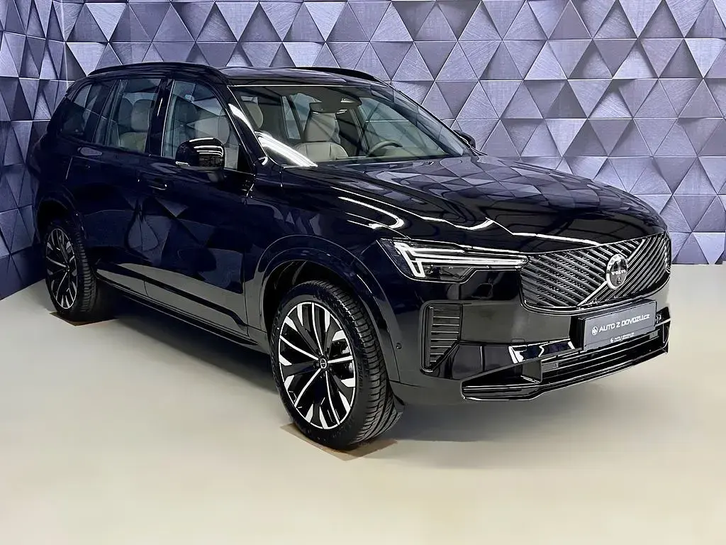 Ny Volvo XC90 Plus 455 HK (334 kW) 2026 Sort SUV