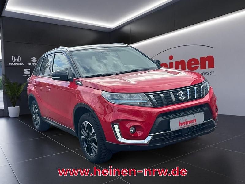 Gebraucht Suzuki Vitara Comfort+ 140 PS (102 kW) 2021 Schwarz SUV