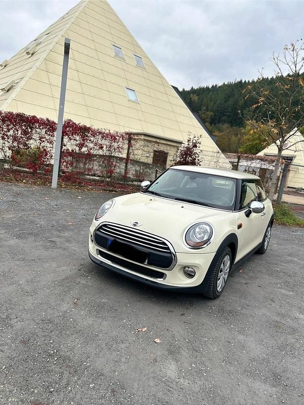 Gebraucht Mini Cooper 102 PS (75 kW) 2016 Beige Kleinwagen