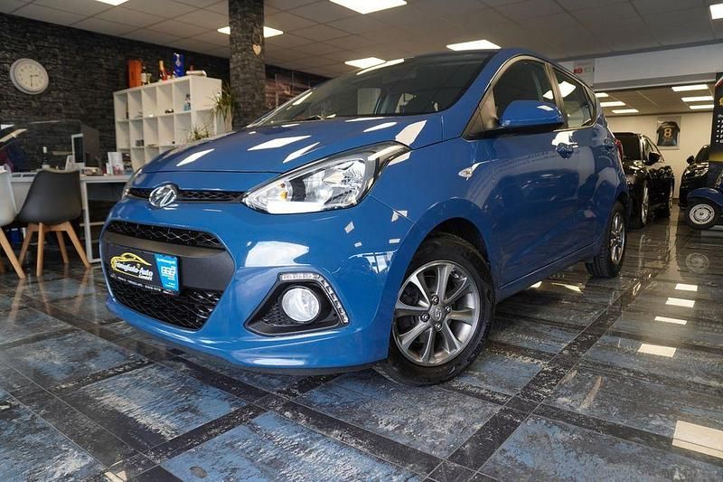 Gebraucht Hyundai i10 Intro Edition 87 PS (63 kW) 2014 Blau Kleinwagen