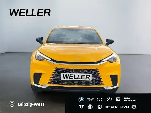 Gebraucht Lexus LBX 136 PS (100 kW) 2024 Gelb SUV