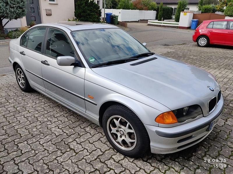 Silber Gebraucht 2000 BMW 318 Limousine | 1.900 € (Fairer Preis) - Bild 1/3
