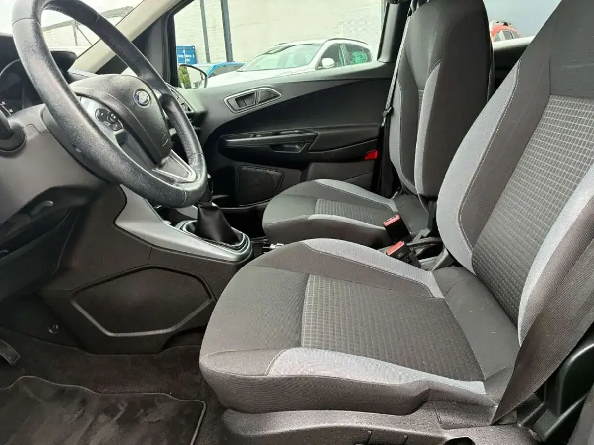 Gebraucht Ford B-MAX Cool & Connect 125 PS (91 kW) 2017 Schwarz Van / Kleinbus