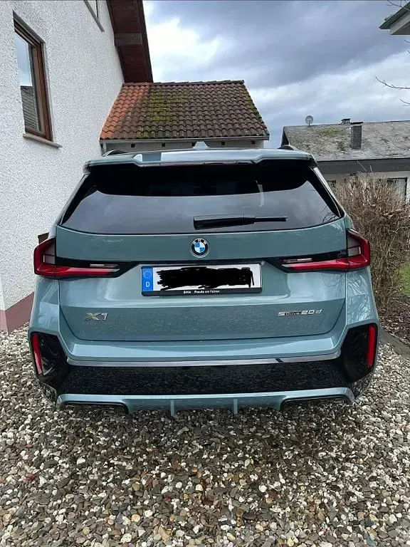Gebraucht BMW X1 Performance 163 PS (119 kW) 2025 Grün SUV