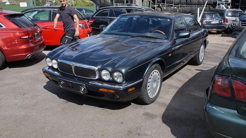 Gebraucht Jaguar XJ 284 PS (208 kW) 1998 Grün Limousine