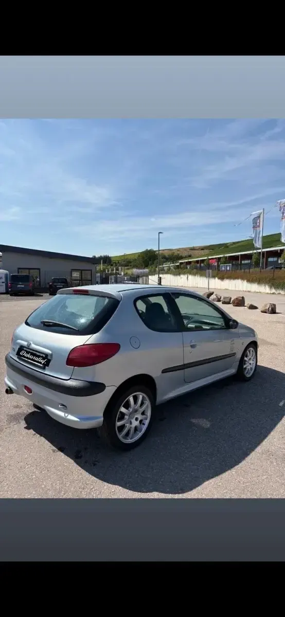 Gebraucht Peugeot 206 S16 136 PS (100 kW) 1999 Silber Kleinwagen