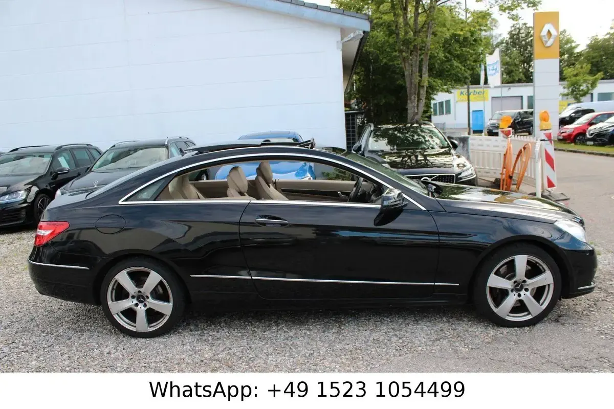 Gebraucht Mercedes E500 387 PS (284 kW) 2010 Schwarz Coupé