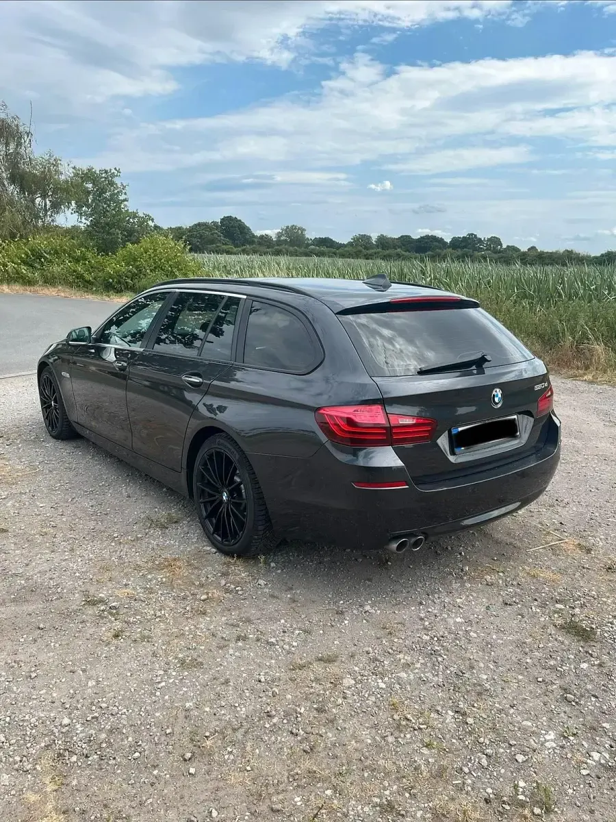Gebraucht BMW 520 M Performance 190 PS (139 kW) 2015 Grau Kombi