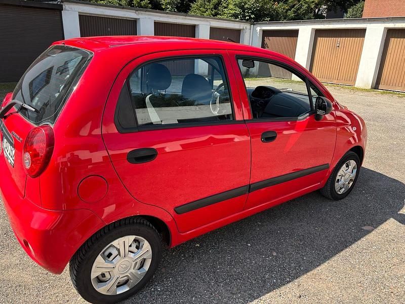 Rot Gebraucht 2007 Chevrolet Matiz Kleinwagen | 1.299 € - Bild 1/4
