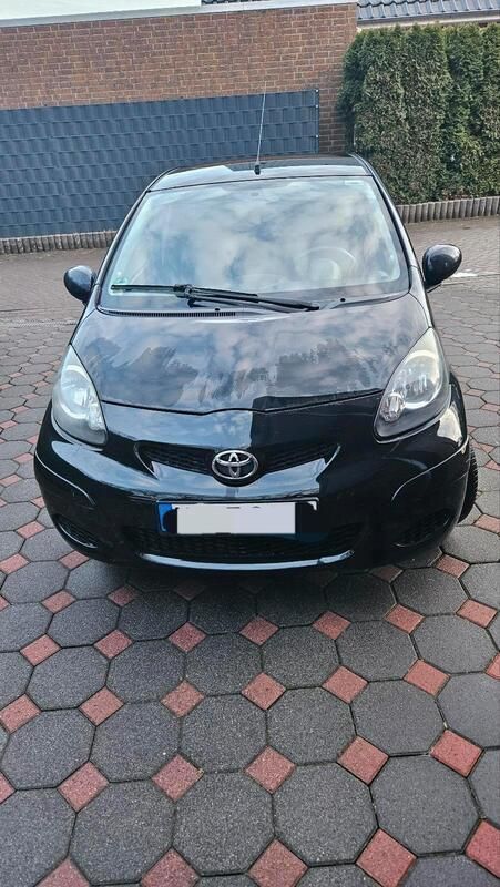Schwarz Gebraucht 2012 Toyota Aygo Kleinwagen | 2.700 € (Guter Preis) - Bild 1/4