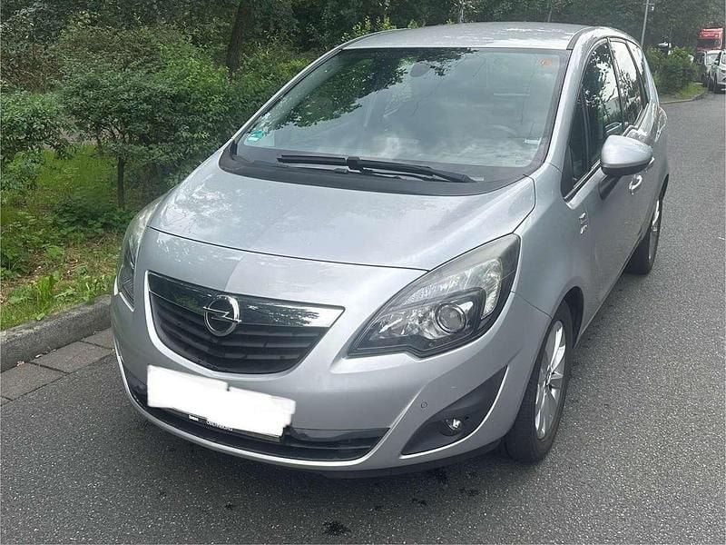 Silber Gebraucht 2013 Opel Meriva Van / Kleinbus | 3.700 € (Guter Preis) - Bild 1/4