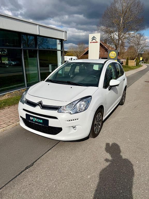 Gebraucht Citroën C3 SELECTION 82 PS (60 kW) 2016 Weiß Kleinwagen