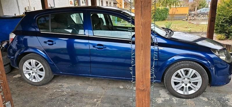 Gebraucht Opel Astra 120 PS (88 kW) 2006 Blau Kleinwagen