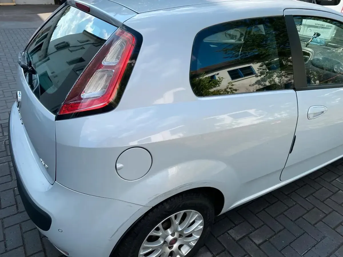 Gebraucht Fiat Punto 70 PS (51 kW) 2010 Grau Kleinwagen