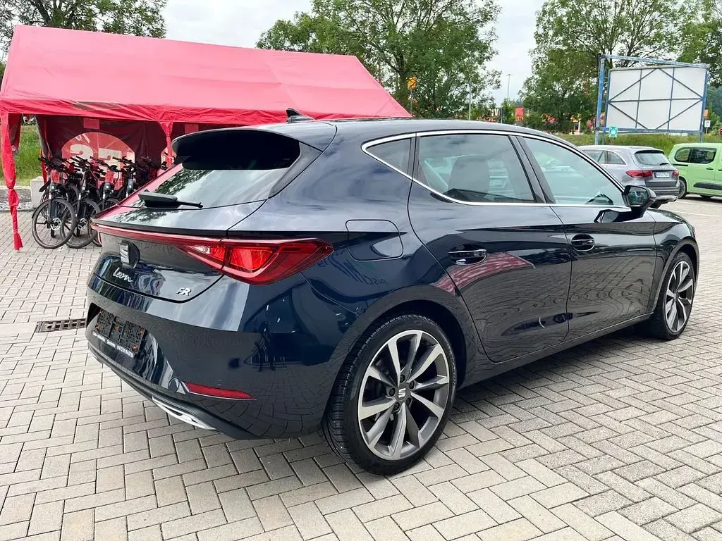 Gebraucht Seat Leon FR 150 PS (110 kW) 2022 Blau Limousine