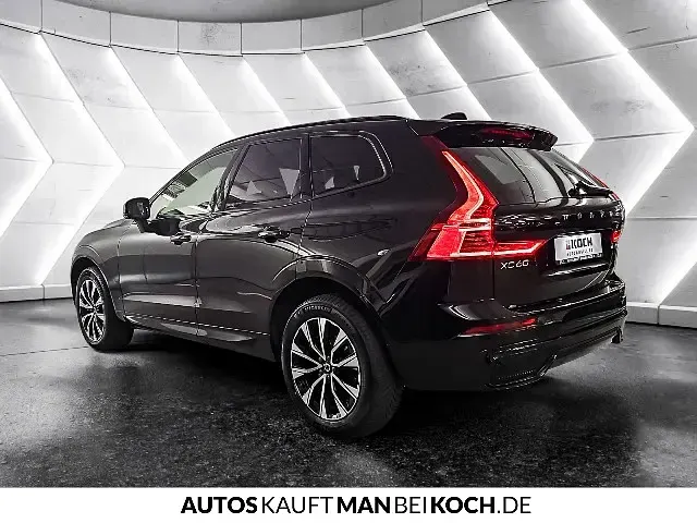 Gebraucht Volvo XC60 145 PS (106 kW) 2024 SUV