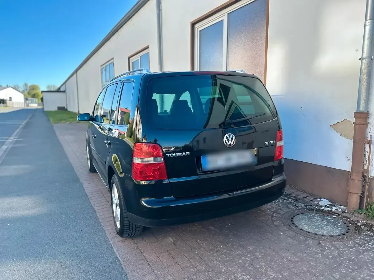 Gebraucht VW Touran 140 PS (102 kW) 2005 Schwarz Van / Kleinbus