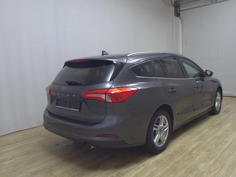 Gebraucht Ford Focus Cool & Connect 120 PS (88 kW) 2020 Grau Limousine