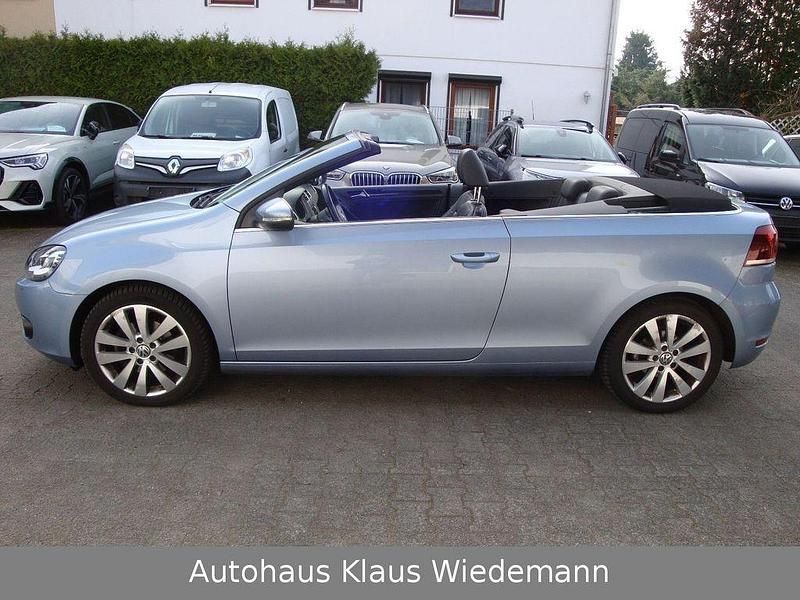 Gebraucht VW Golf Exclusive 105 PS (77 kW) 2011 Shark  blue Cabrio