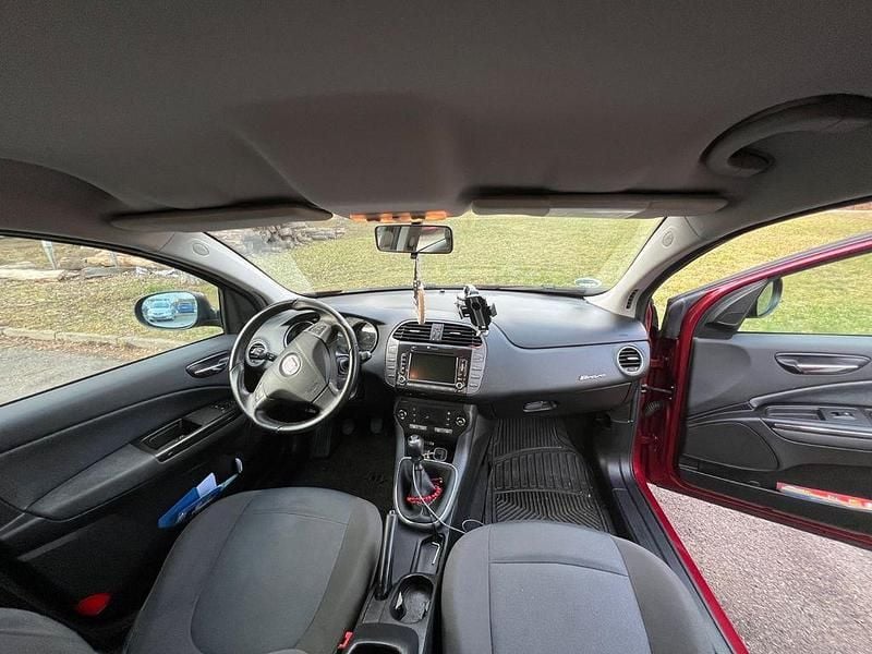 Rot Gebraucht 2009 Fiat Bravo Dynamic Kleinwagen | 2.800 € (Fairer Preis) - Bild 1/4