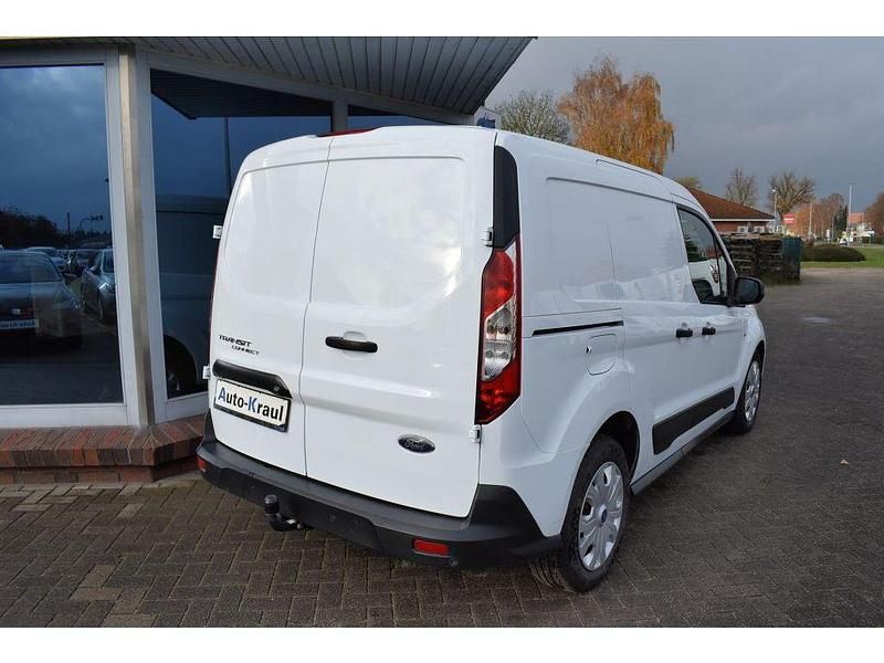 Gebraucht Ford Transit Trend 101 PS (74 kW) 2022 Frozen white Van
